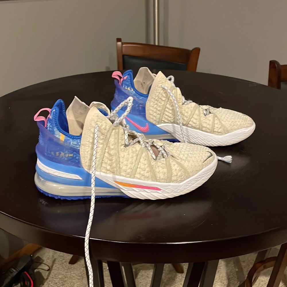 Nike lebron’s